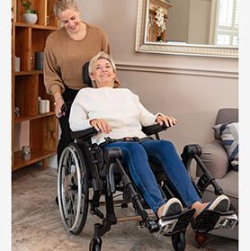 Pflege-Multifunktions-Rollstuhl